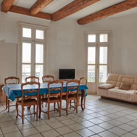 Grand Appartement Au Coeur De Sete Exterior photo