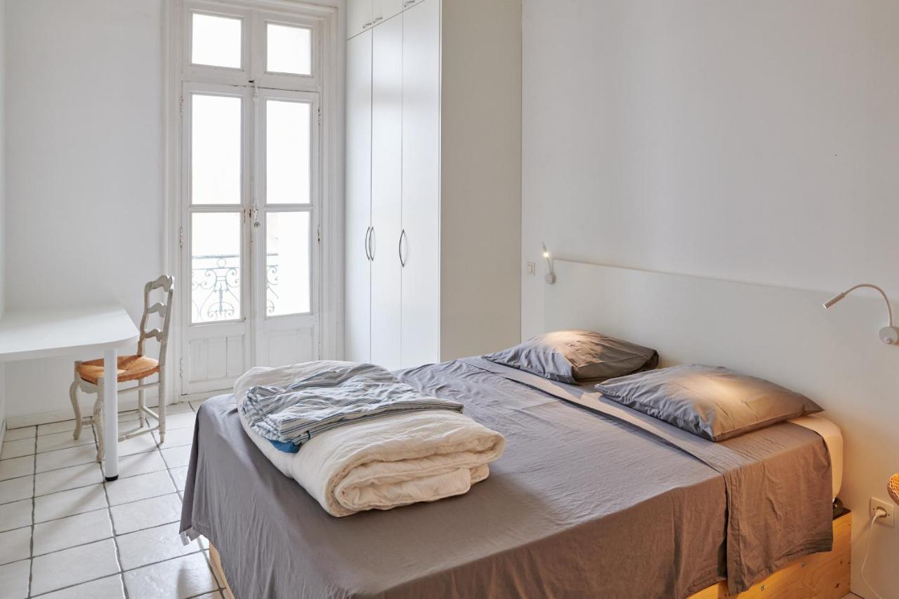 Grand Appartement Au Coeur De Sete Exterior photo