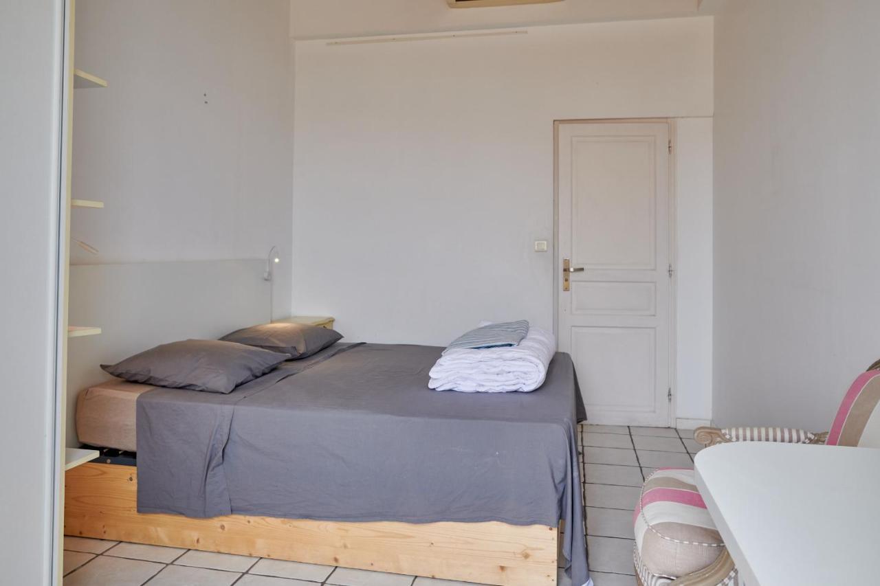 Grand Appartement Au Coeur De Sete Exterior photo