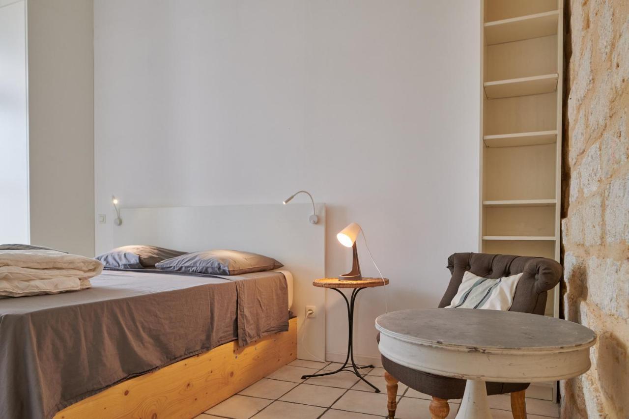 Grand Appartement Au Coeur De Sete Exterior photo