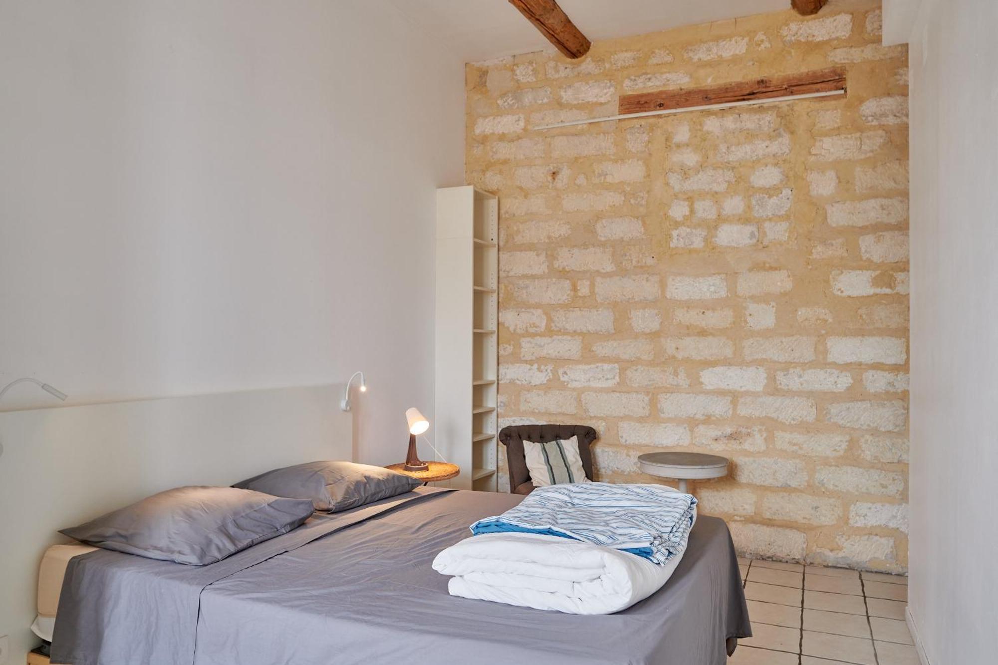 Grand Appartement Au Coeur De Sete Exterior photo